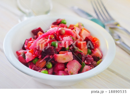 fresh vegetarian salad 18890535