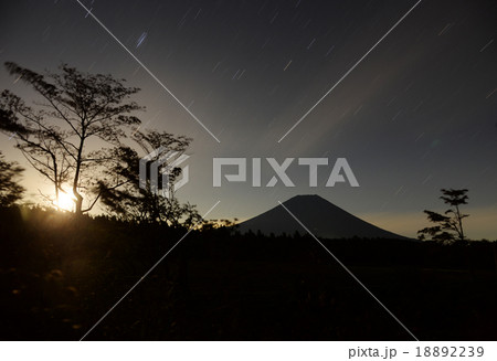 富士山の夜景 富士山の夜景 18892239