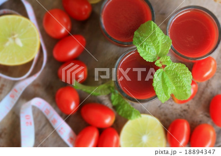 fresh tomatoes with juices fresh tomatoes with juices 18894347