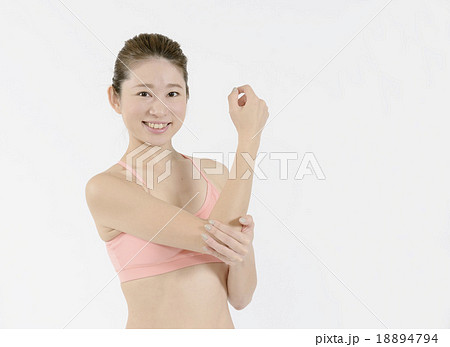 スタイルの良い若い女性 スタイルの良い若い女性 18894794