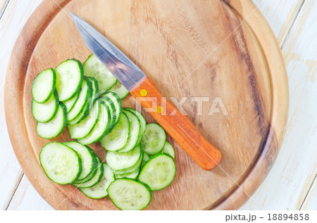 cucumbers 18894858