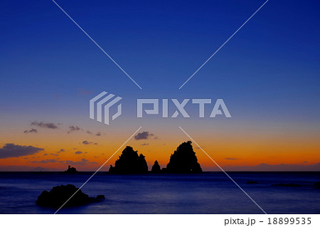 蓑掛岩の朝 18899535