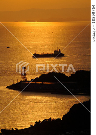 鷲羽山から見た瀬戸内海の夕景 18899764