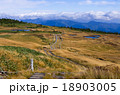 苗場山頂高原の自然の庭園と登山道 18903005