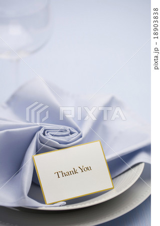 テーブルナプキンとカード 18903838