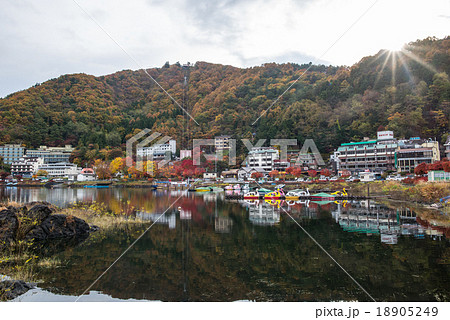 河口湖の紅葉 河口湖の紅葉 18905249