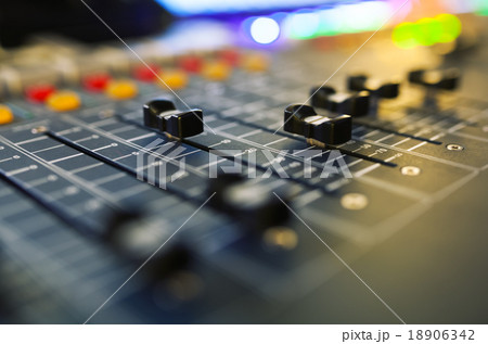 audio sound mixer 18906342