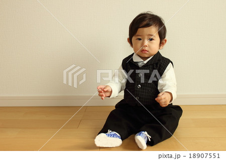 赤ちゃん(10ヶ月) 赤ちゃん(10ヶ月) 18907551
