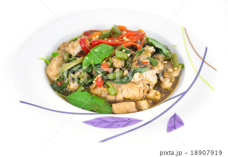 Stir fried fish with basil 18907919