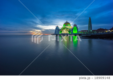 Malacca Straits Mosque. Sunset. 18909148