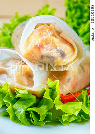 spring rolls spring rolls 18910198