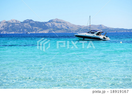 The motor yacht near beach, Mallorca, Spain 18919167