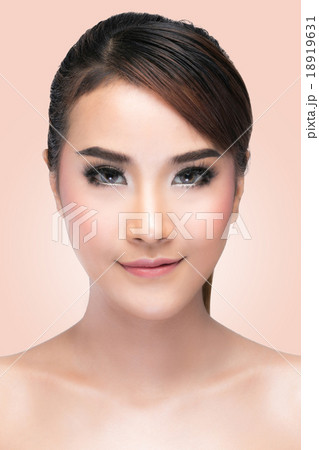 Beautiful spa woman with clean beauty skin Beautiful spa woman with clean beauty skin 18919631