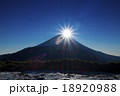 竜ケ岳山頂からのダイヤモンド富士4 18920988