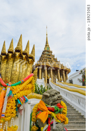 Temple of Buddha's footprint) in Thailand 18925063
