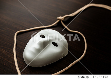 自殺 18928158