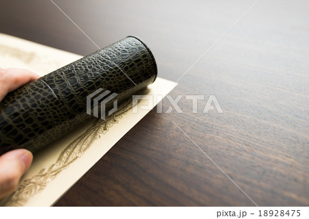 卒業証書 卒業証書 18928475