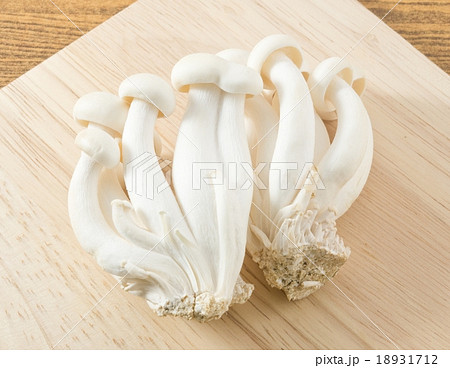 Shimeji Mushroom on A Wooden Cutting Board 18931712