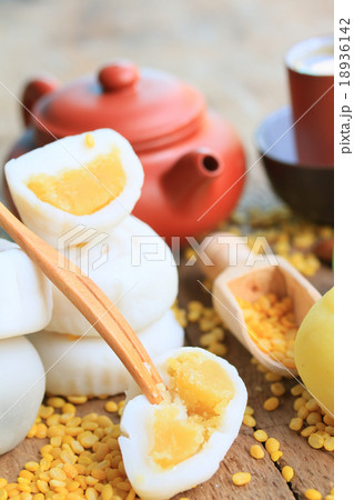Mochi japanese dessert Mochi japanese dessert 18936142