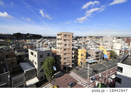 横浜市の住宅街 18942847