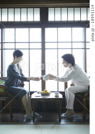 旅先での娘とのひと時 18943114