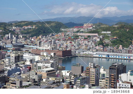 中正公園から眺める基隆市街 18943668