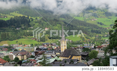 Bad Hofgastein Hanging in clouds 18949503