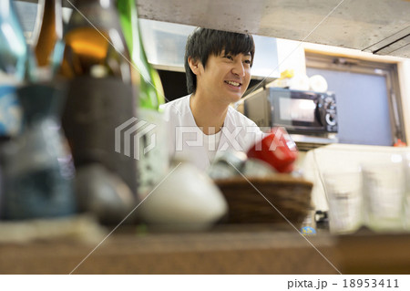 居酒屋 18953411