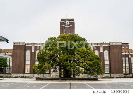 京都大学　時計台 18956655