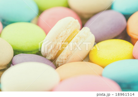 macaroons 18961514