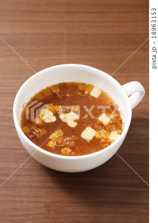 オニオングラタンスープ 18963153