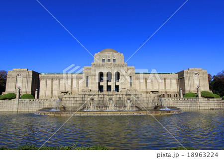 聖徳記念絵画館 18963224