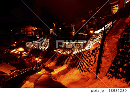 おわら風の盆　ライトアップ 18985289