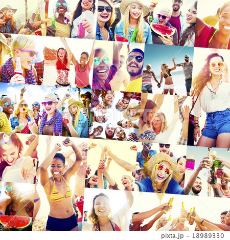 Collage Diverse Faces Summer Beach People Concept Collage Diverse Faces Summer Beach People Concept 18989330
