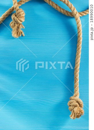 ship rope on wood 18990010