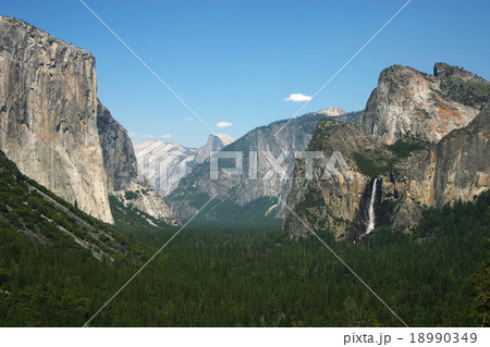 ヨセミテ国立公園 世界遺産 トンネルビューの絶景 ヨセミテ国立公園 世界遺産 トンネルビューの絶景 18990349