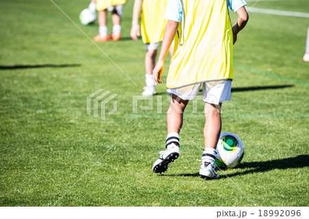 サッカー選手 18992096
