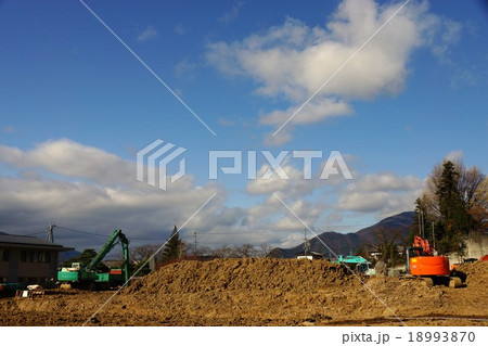 小学校解体現場 小学校解体現場 18993870