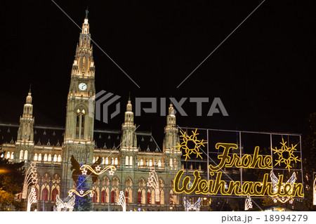 Traditional Christmas market in Vienna Traditional Christmas market in Vienna 18994279