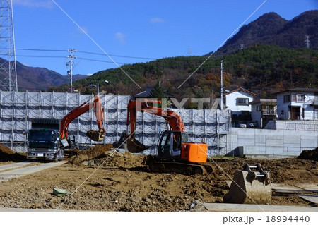 小学校解体現場 18994440
