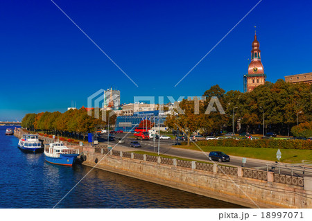 Old Town and River Daugava, Riga, Latvia Old Town and River Daugava, Riga, Latvia 18997071