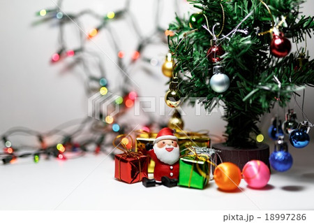 Christmas tree decoration Christmas tree decoration 18997286