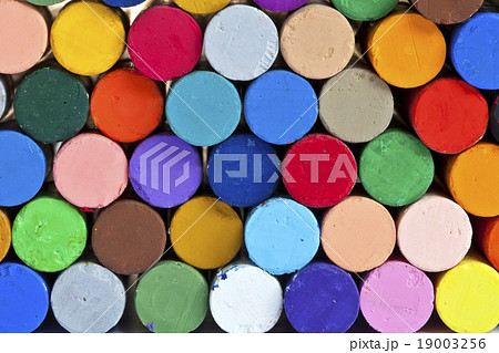 Color oil pastel, oil crayon, color chalk  19003256