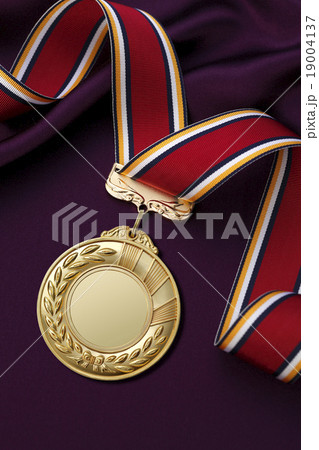 金メダル 19004137