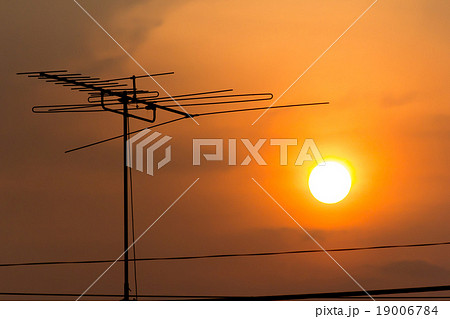 Sunset sky and cloud Silhouette TV antenna 19006784