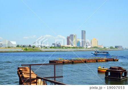 大阪　天保山の風景 19007053