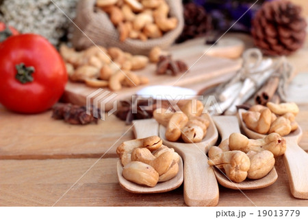 Roasted cashews nuts with natural 19013779