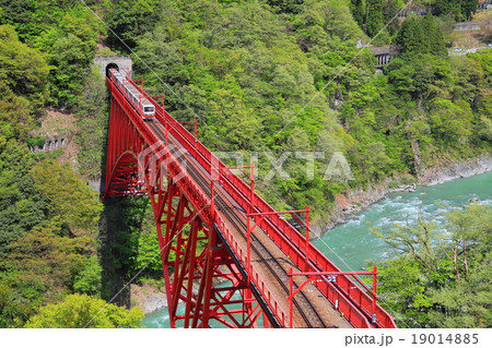黒部峡谷トロッコ電車 黒部峡谷トロッコ電車 19014885