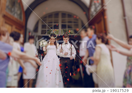 wedding church couple wedding church couple 19017529