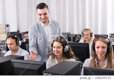 Technical support working in call center 19020515